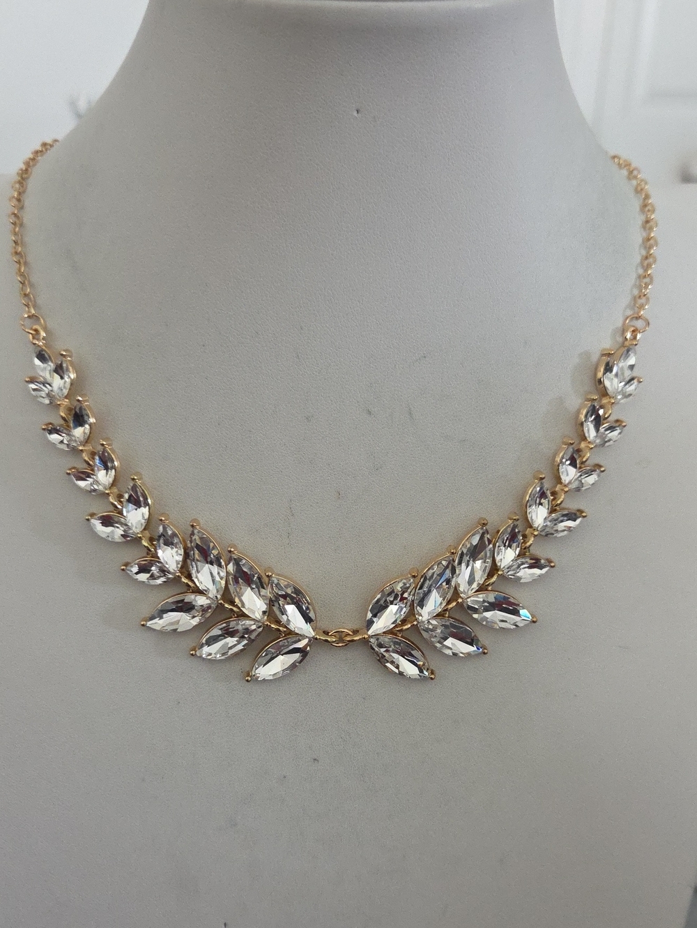 Paparazzi Luxury Laurels Gold Necklace NWT